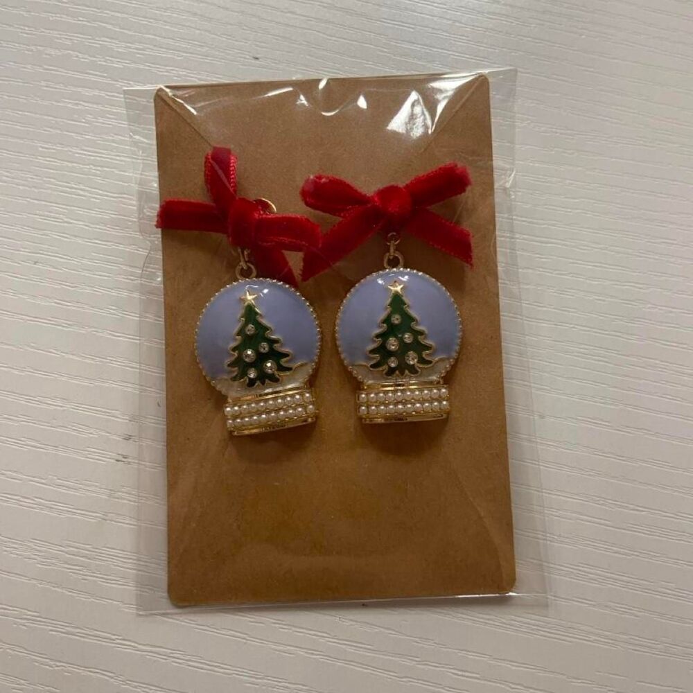 Christmas tree earrings